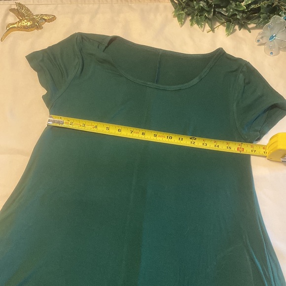 Hunter Green Swooping Hem Side Pocketed Long Tee - Picture 5 of 11